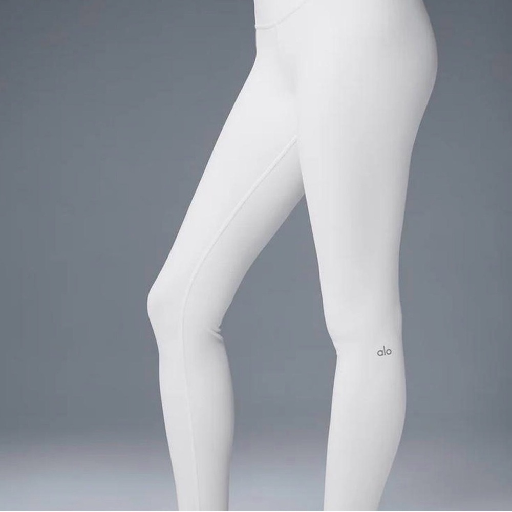 ALO Yoga Women's Classic White Leggings